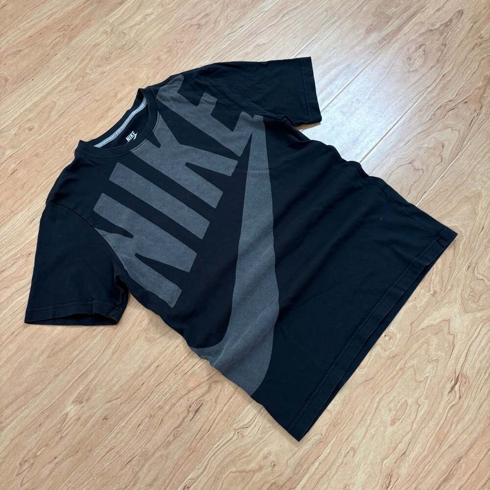 Nike Sportswear NSW Big Logo Spellout T-Shirt